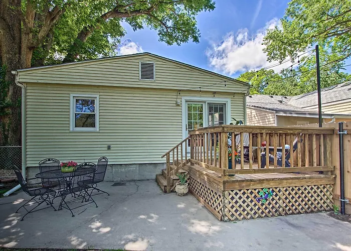 Cute Emporia House - Mins To Downtown & Esu!